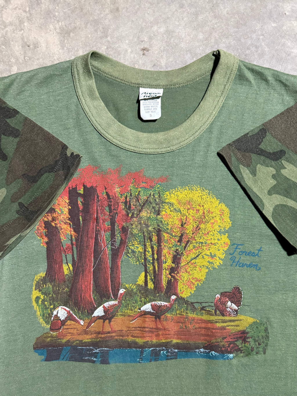 Vintage 70s Camo Sleeve Turkey T-Shirt (XS)