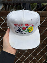 Load image into Gallery viewer, Vintage 1995 Penn State vs Oregon Rosebowl SnapBack
