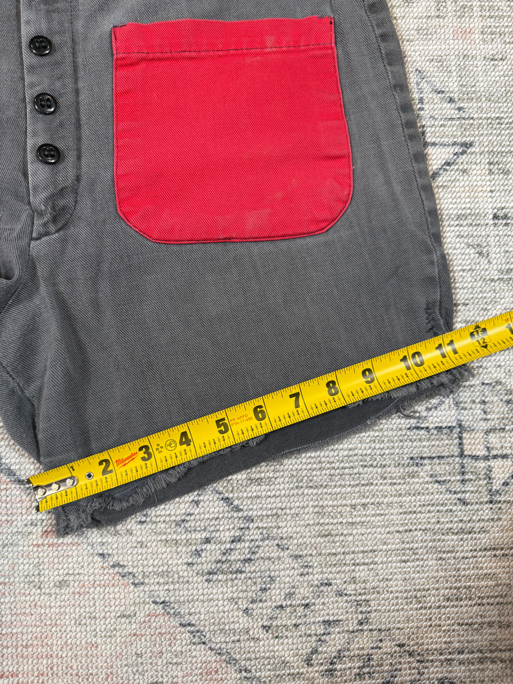 Vintage 70s Custom Red and Black Jean Shorts (36)