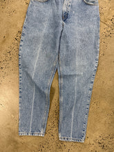 Load image into Gallery viewer, Vintage 1994 Levi’s 551 Jeans(30x28)
