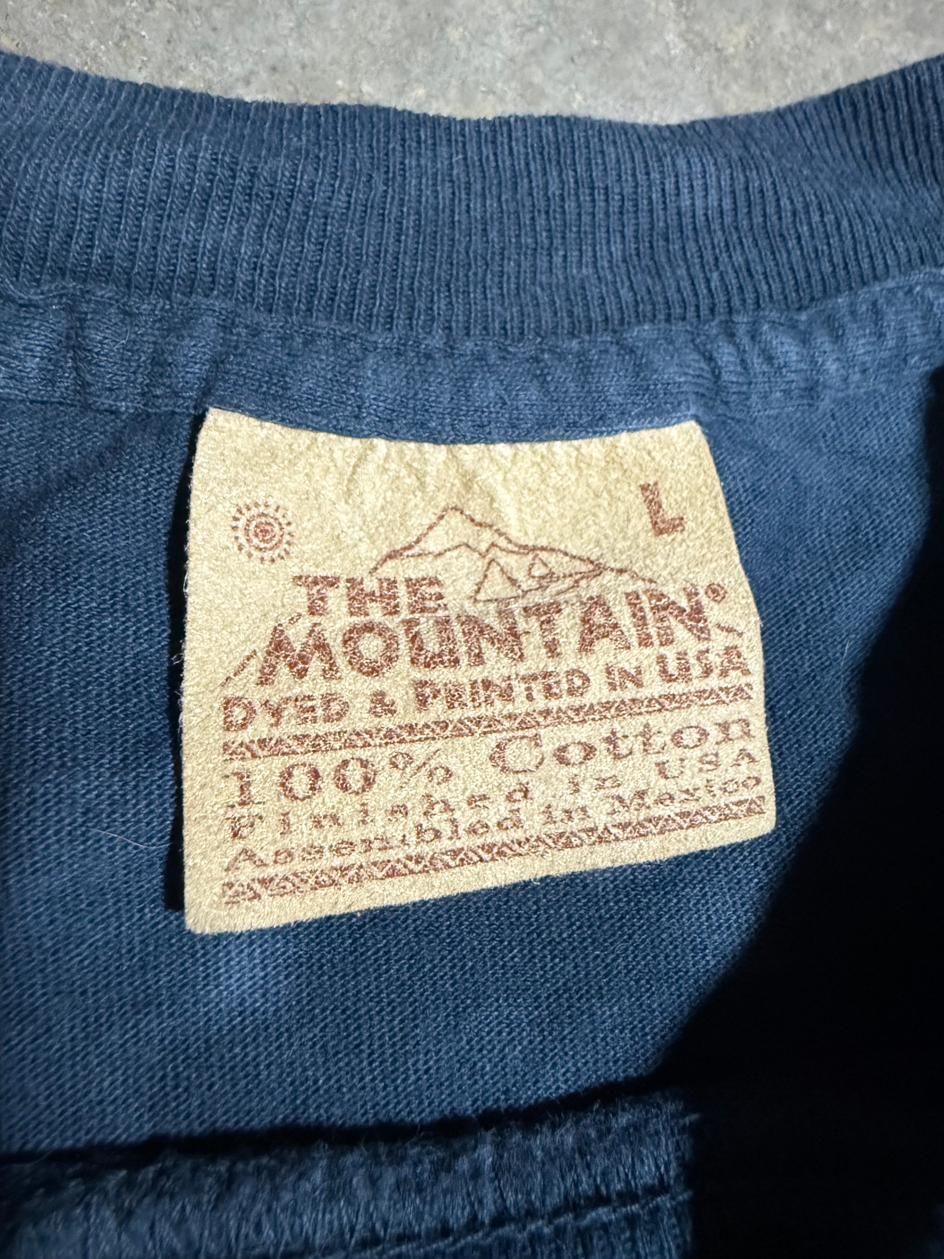 Vintage 1998 The Mountain Wolf T-Shirt (L)