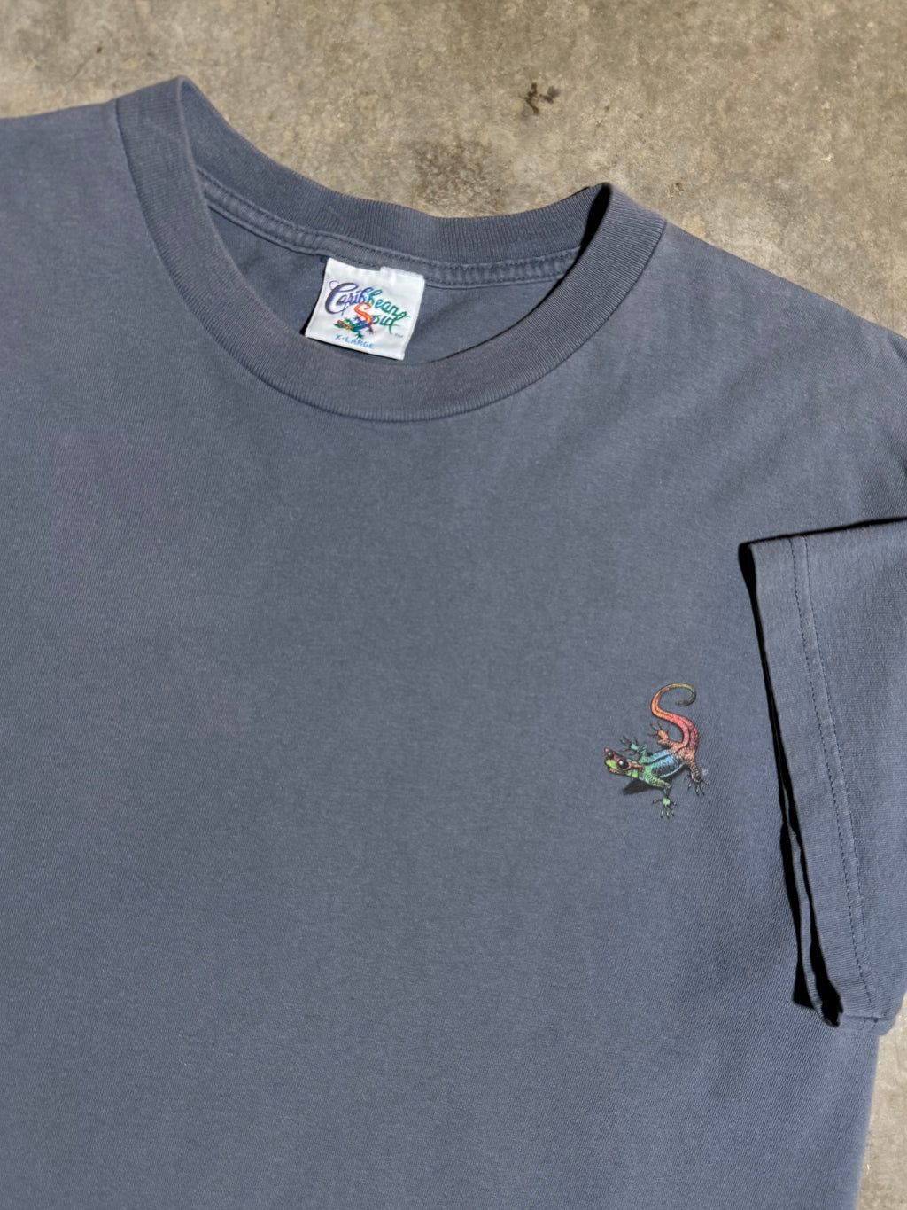 Vintage Wastin Away Again Parrot Margaritaville Tee (XL)