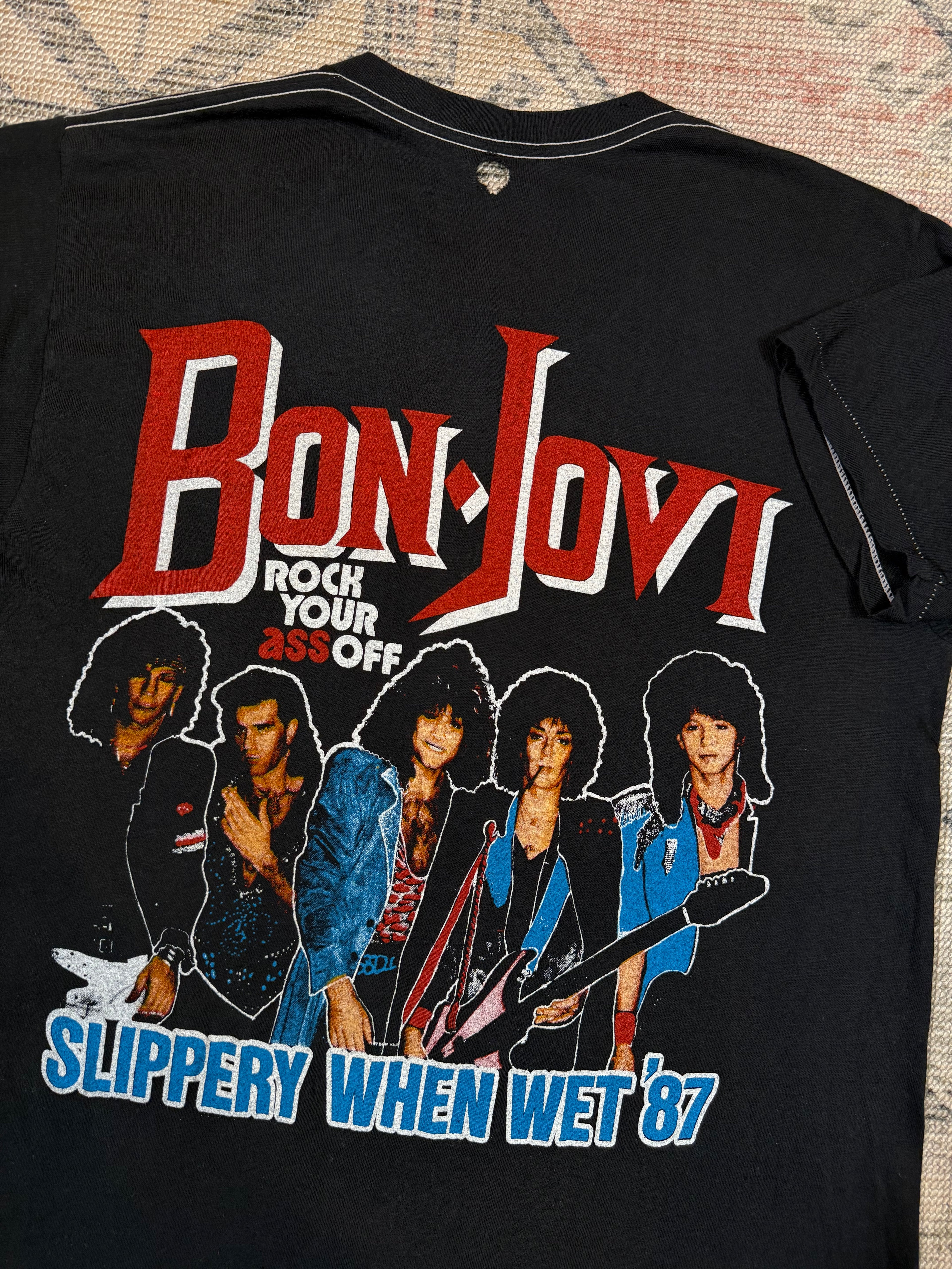 Vintage 1987 Bon Jovi Slippery When Wet Concert Tee (S/M)