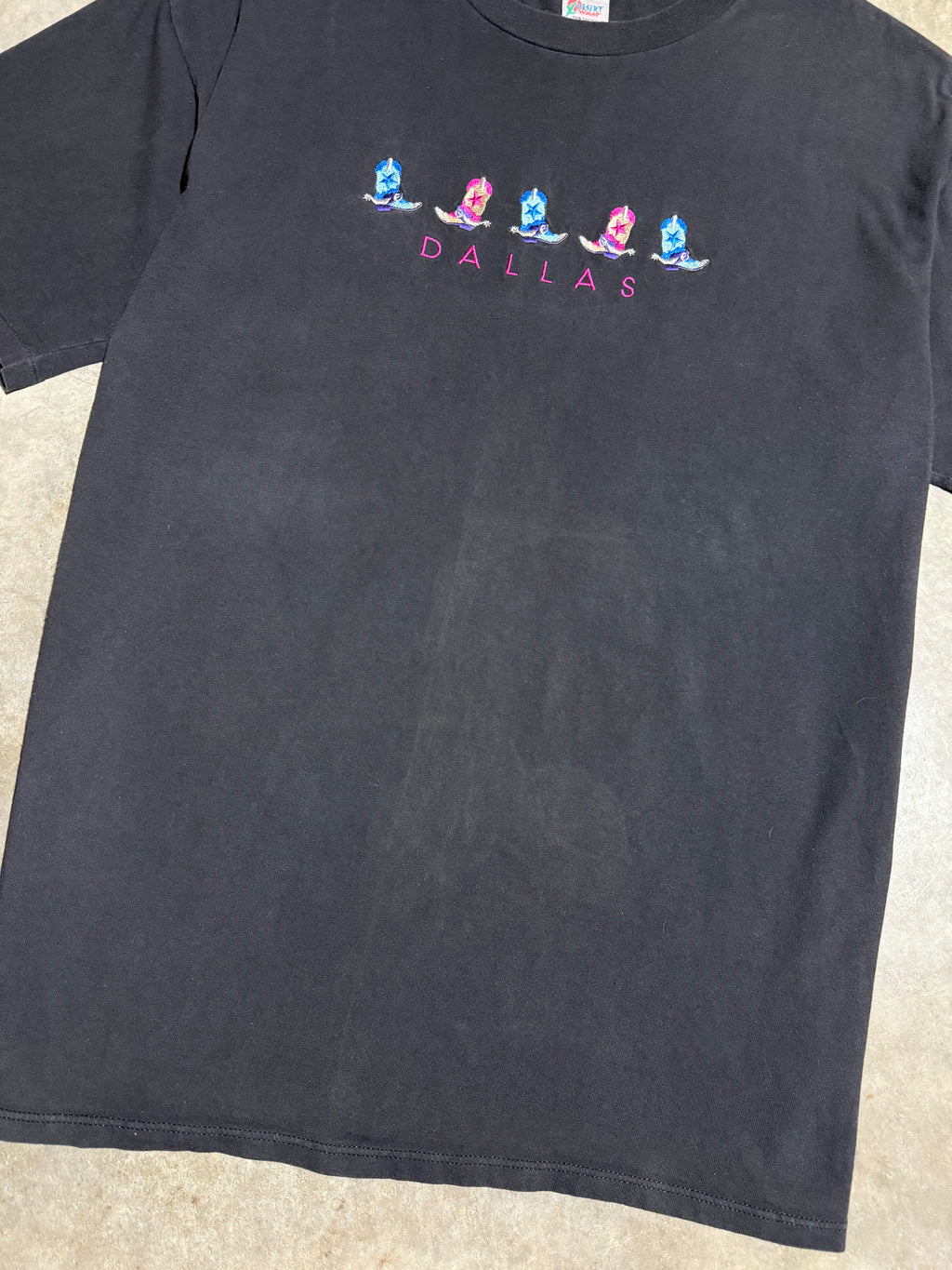 Vintage Dallas Embroidered Cowboy Boots T-Shirt (2XL)