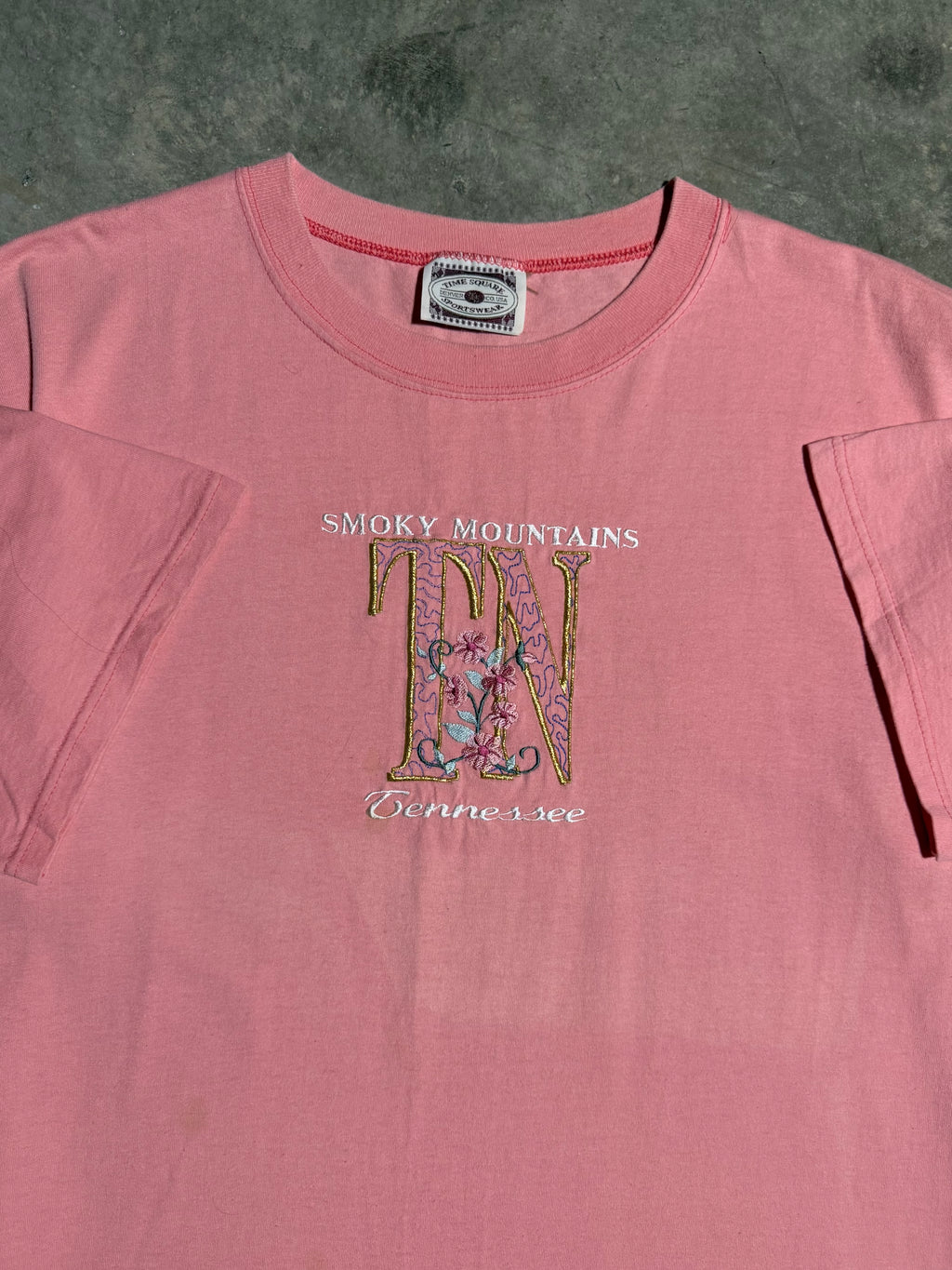 Vintage Embroidered Smokey Mountain Tennessee Tee (2XL)