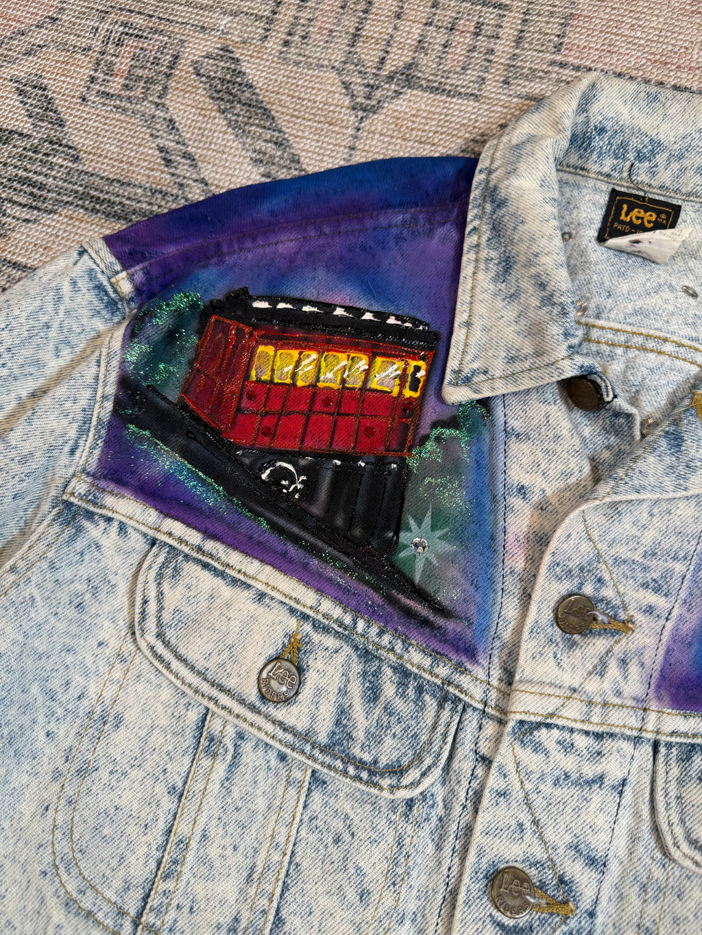 Vintage 1992 Pittsburgh Bedazzled Hand Painted Lee Jean Jacket (M)