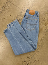 Load image into Gallery viewer, Vintage 1994 Levi’s 551 Jeans(30x28)
