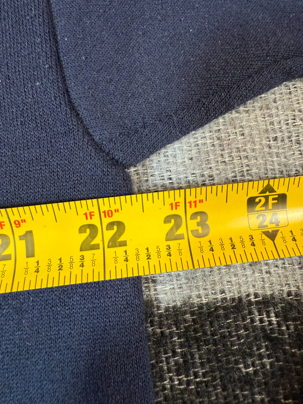 Vintage 1992 Yellow Snowbirds Crewneck (L)