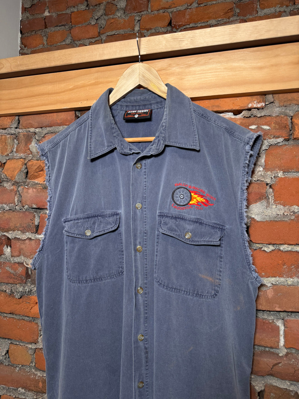 Vintage 2001 Laconia Bike Week Cutoff Button Down Shirt (XL)