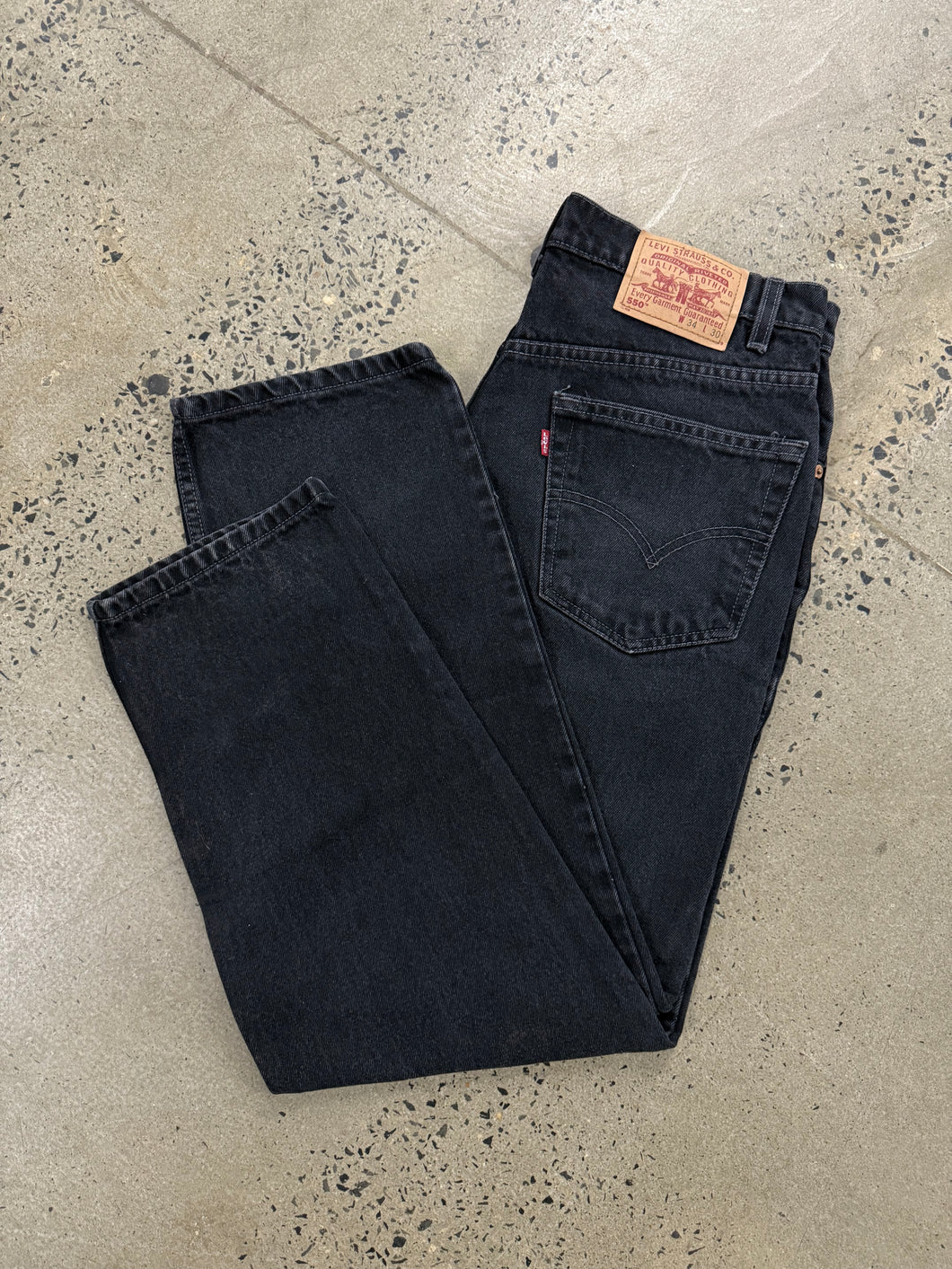 Vintage Black Levi’s 550 Jeans (32x28)