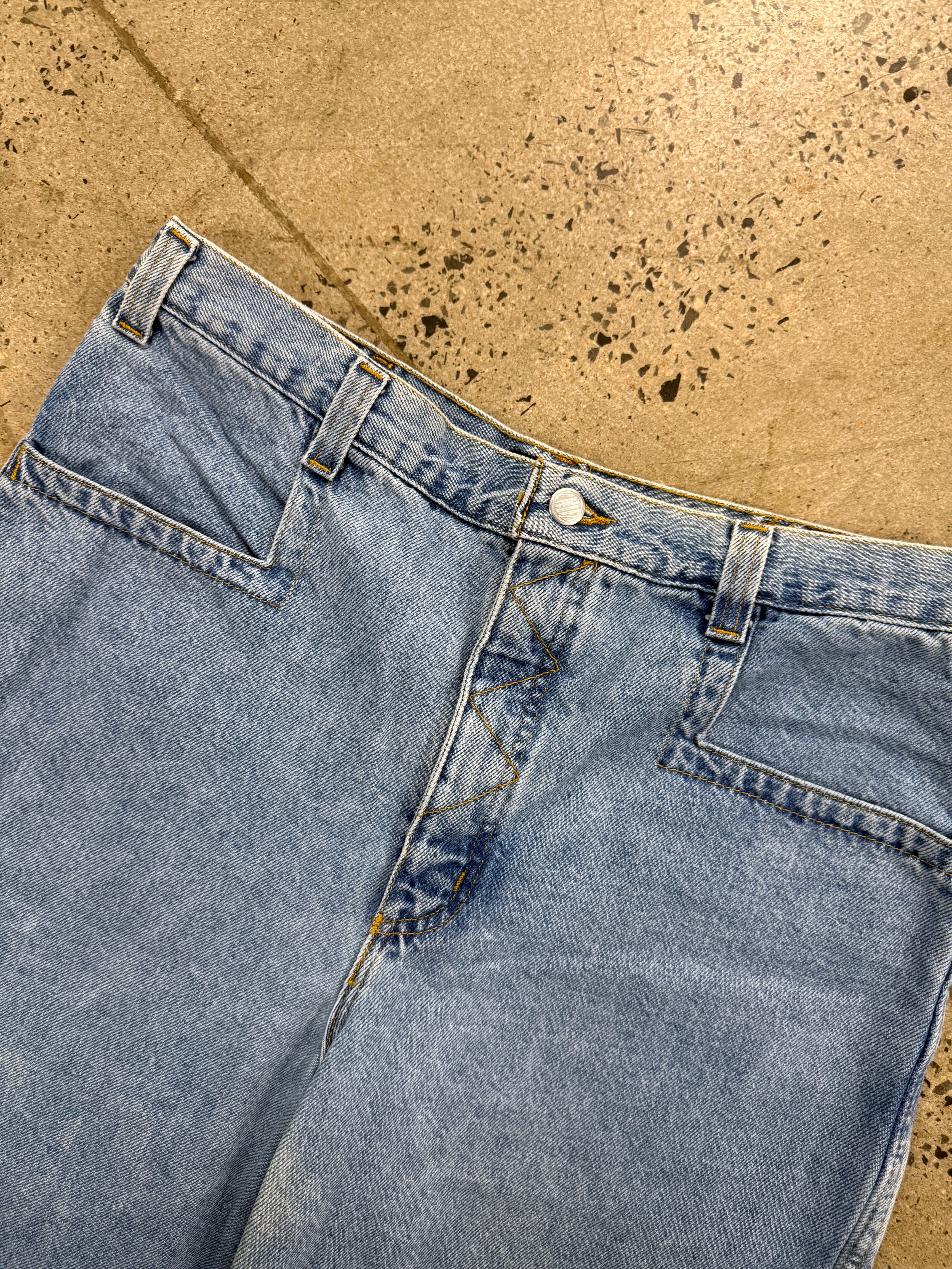 Vintage Y2K Zonz Jean Shorts (34)