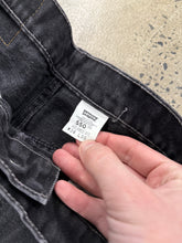 Load image into Gallery viewer, Vintage Black Levi’s 550 Jeans (32x28)
