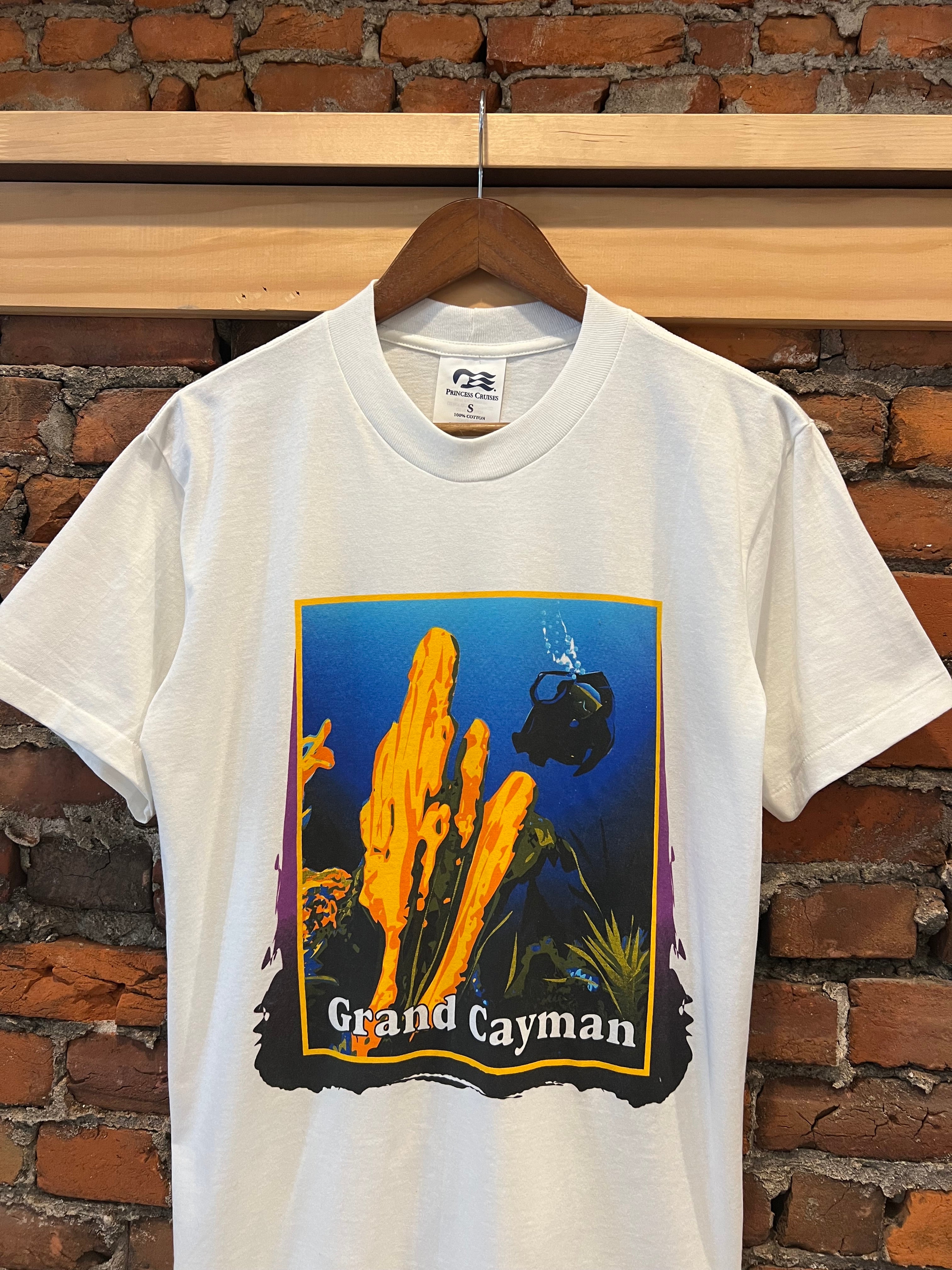 Vintage Grand Cayman Snorkeling Tee (M)