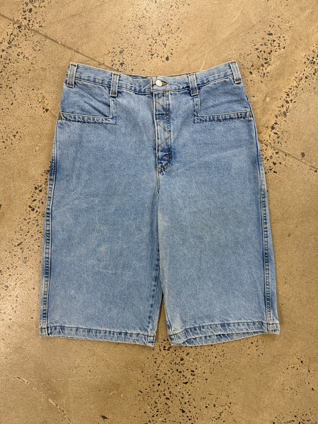 Vintage Y2K Zonz Jean Shorts (34)