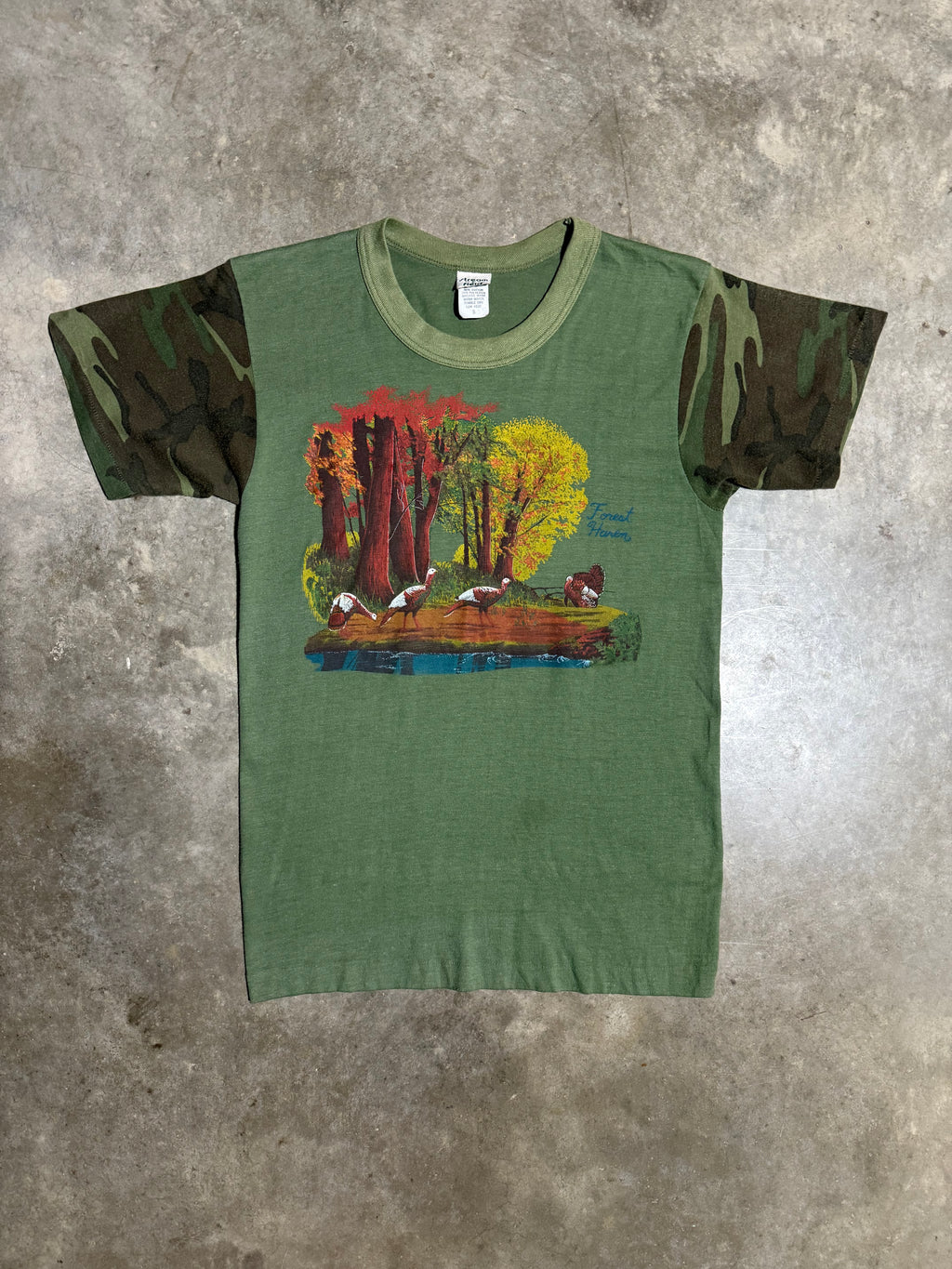 Vintage 70s Camo Sleeve Turkey T-Shirt (XS)