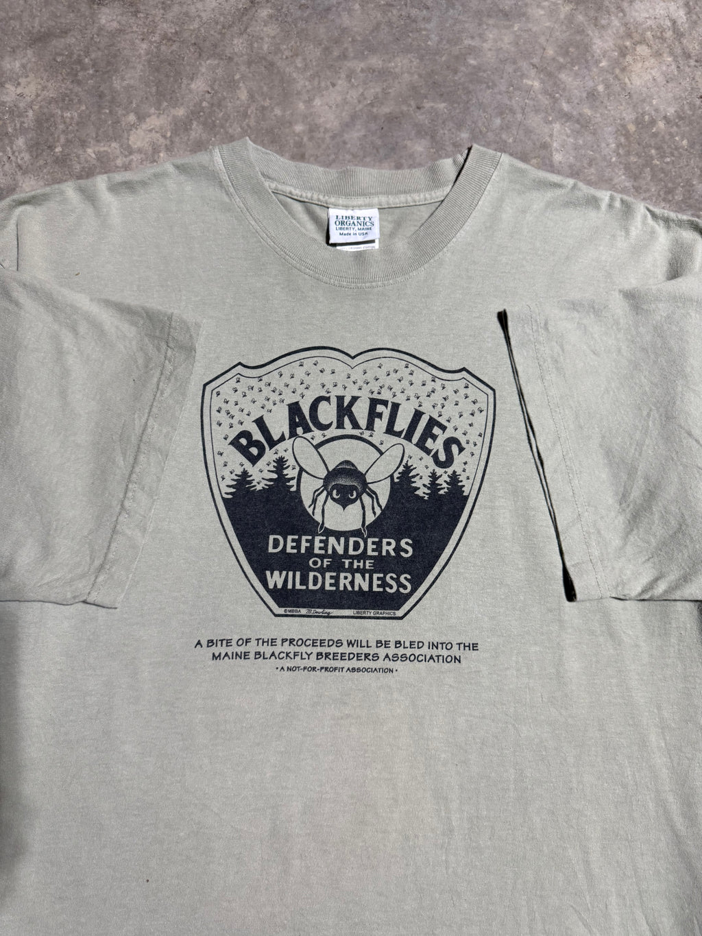 Vintage Black Flies Defenders of the Wilderness T-Shirt (XL)