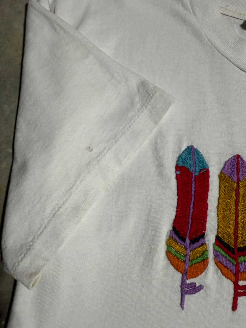 Vintage Embroidered Feathers T-Shirt (L)