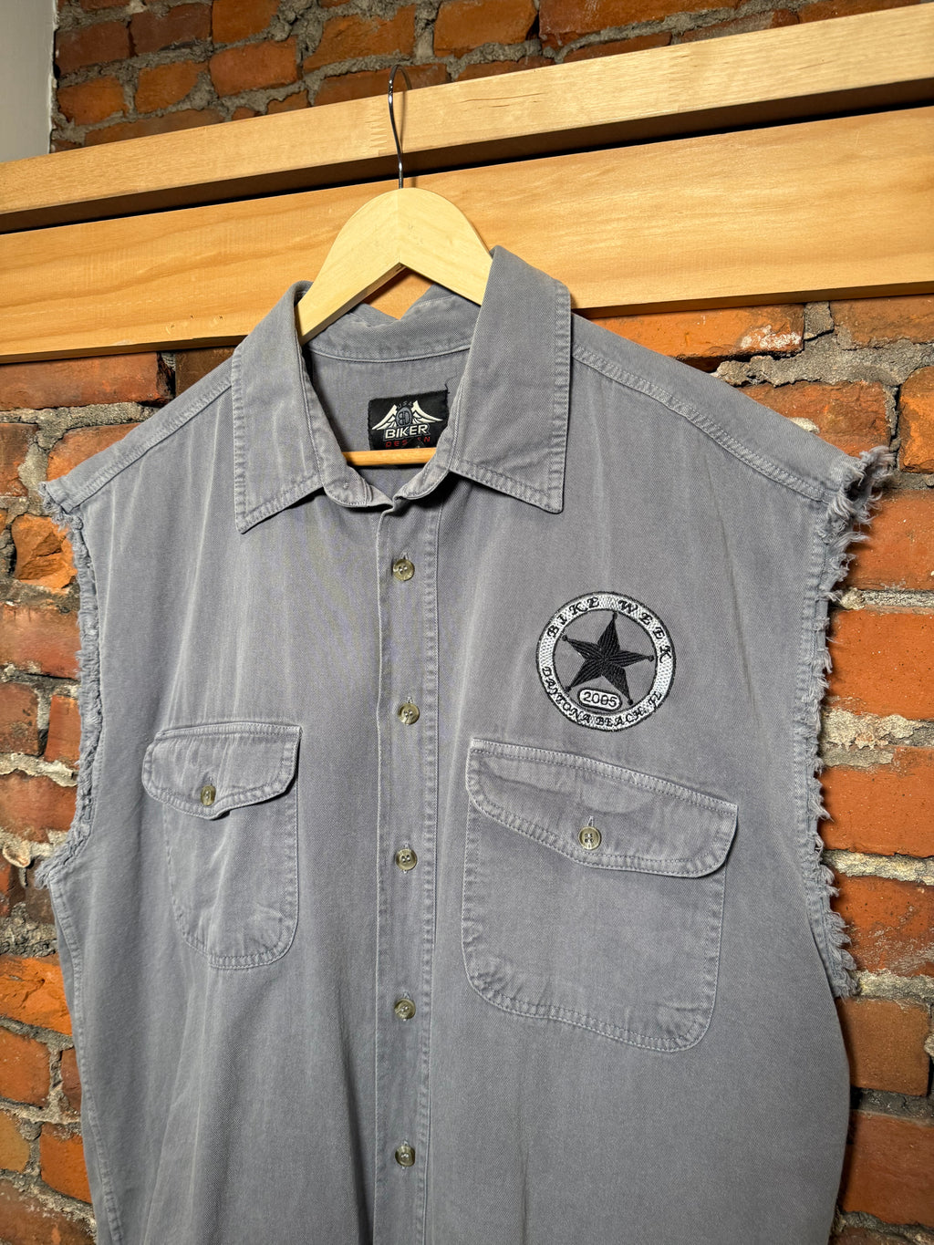 Vintage 2005 Daytona Beach Bike Week Cutoff Button Down Shirt (XL)