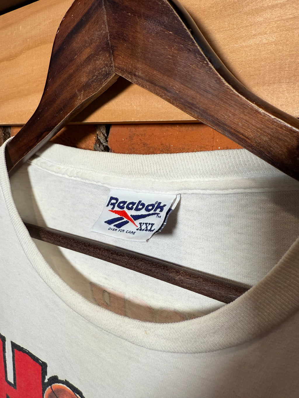 Vintage 90s Distressed Hoop Alliance Reebok T-Shirt (2XL)