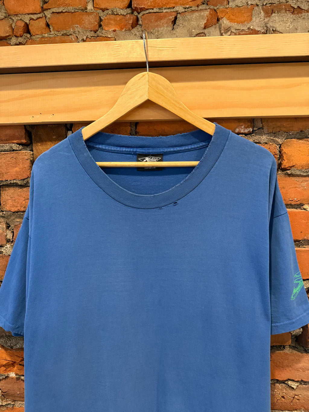 Vintage Hobie Surfwear Graphic Tee (2XL)