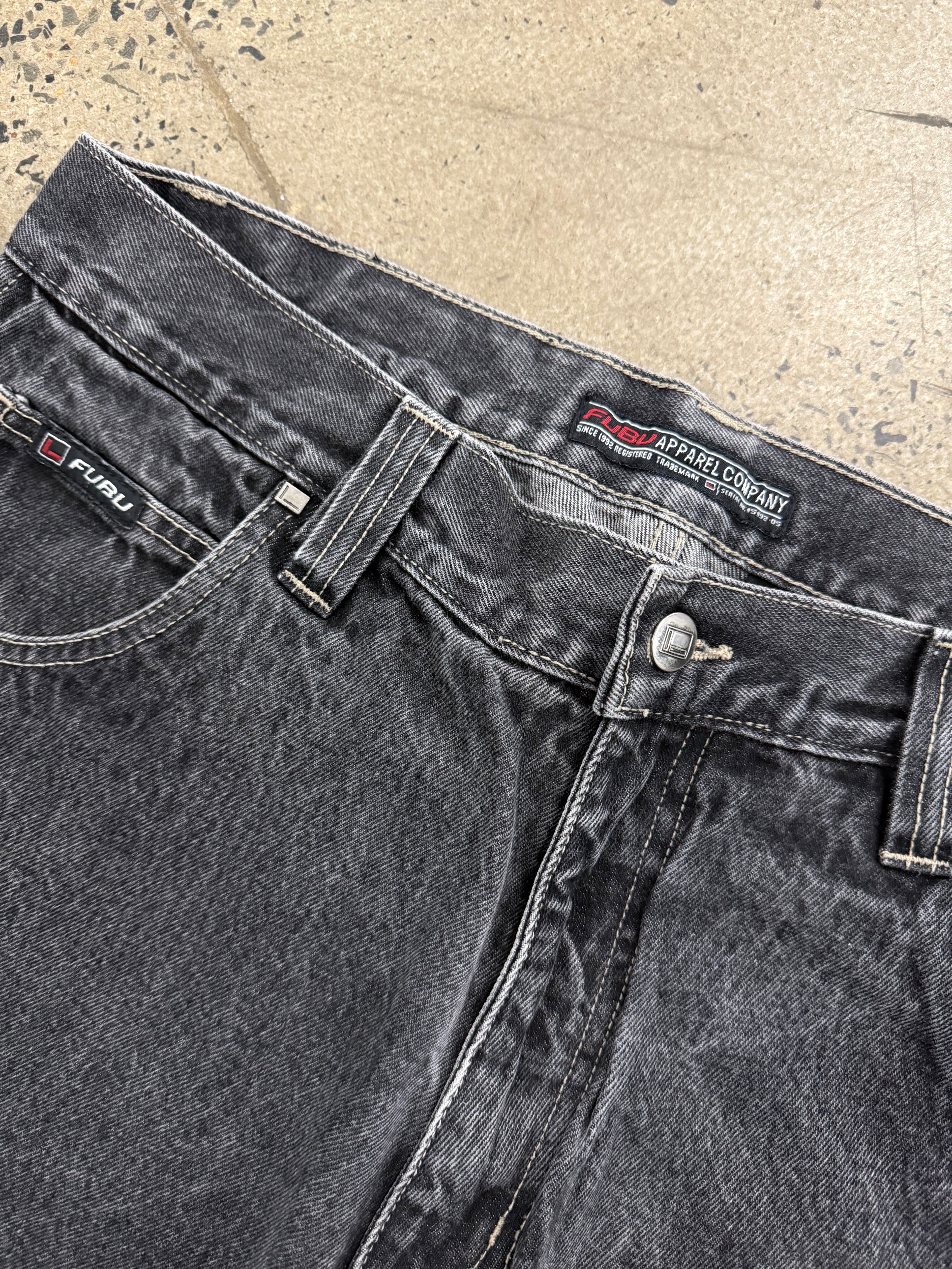 Vintage Y2K Fubu Black Jean Shorts (36)