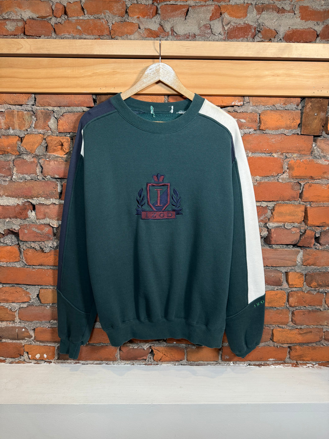 Vintage IZOD Embroidered Crewneck (L)