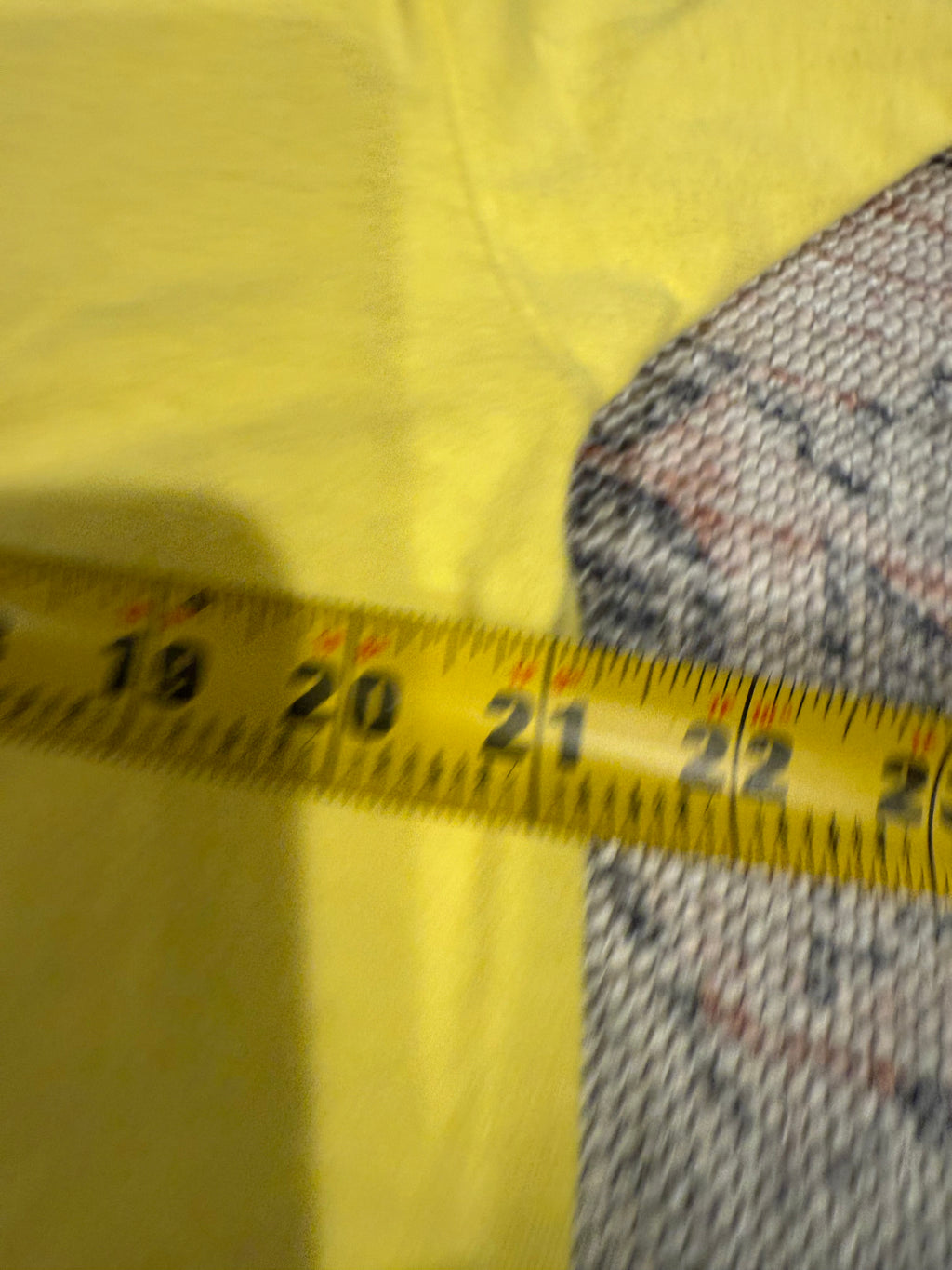Vintage 1991 The Black Dog Martha’s Vineyard Yellow Tee (L)