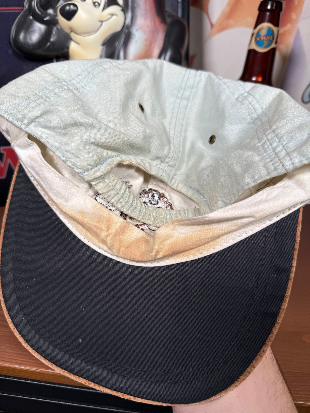 Lot of 2 Vintage 1996 Taz Embroidered Elastic Strap Hats